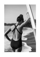 Woman With Surfboard By The Ocean | Lav din egen plakat